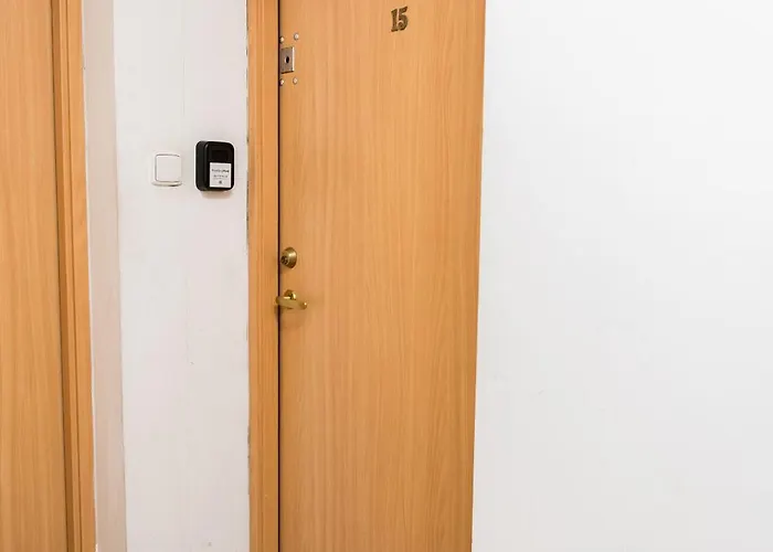 Lakeside Nature Escape By Bookinghost * Poznan